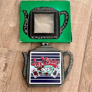 NIB Vintage Las Vegas Cast Iron and Ceramic Teapot‎ Trivet